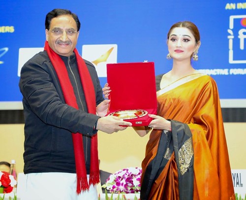 Arushi Nishank with her father Ramesh Pokhriyal