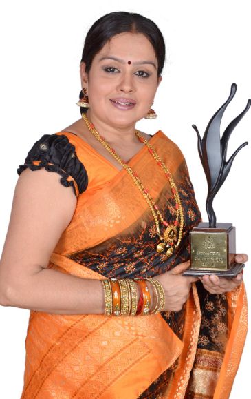 Chandrakala Mohan with her Karnataka State Award