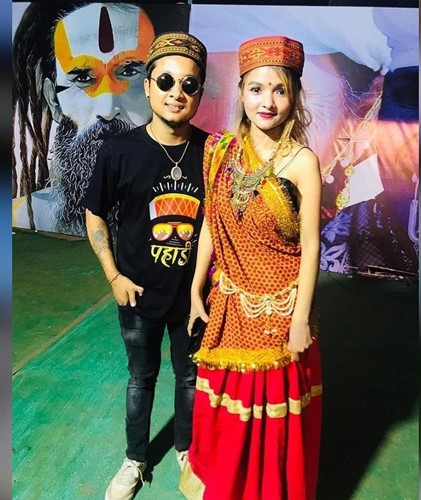 Pawandeep Rajan with his sister Jyotideep Rajan