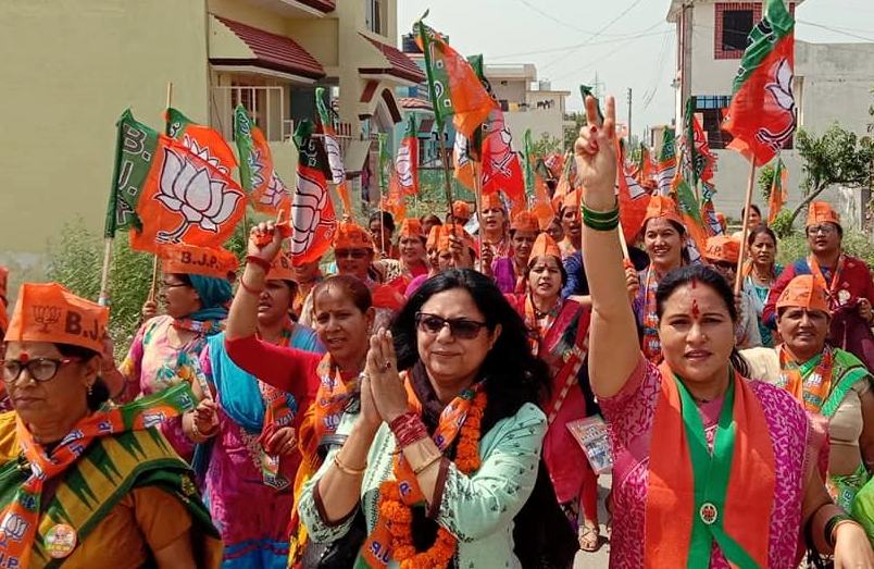Rashmi Tyagi campaigning in the Garhwal constituency for the Bharatiya Janata party's candidate and her husband Tirath Singh Rawat ahead of the 2019 Lok Sabha election