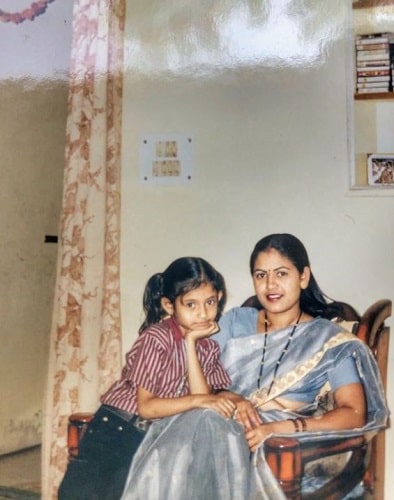 Shivangi Khedkar's childhood picture with her mother