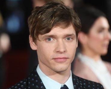 Billy Howle