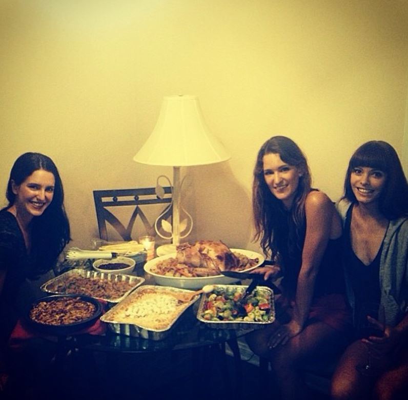 Isabelle Kaif having dinner with her friends