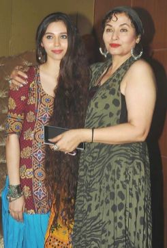 Salma Agha with her daughter