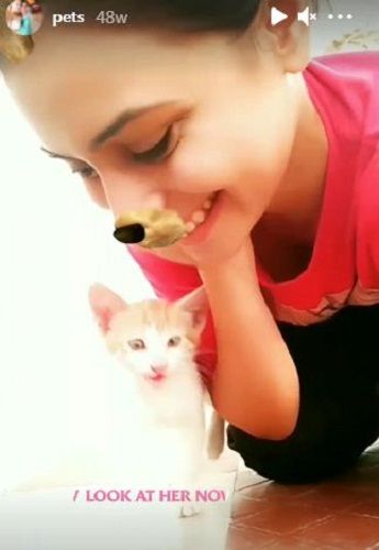 Shanaya Katwe with her pet cat