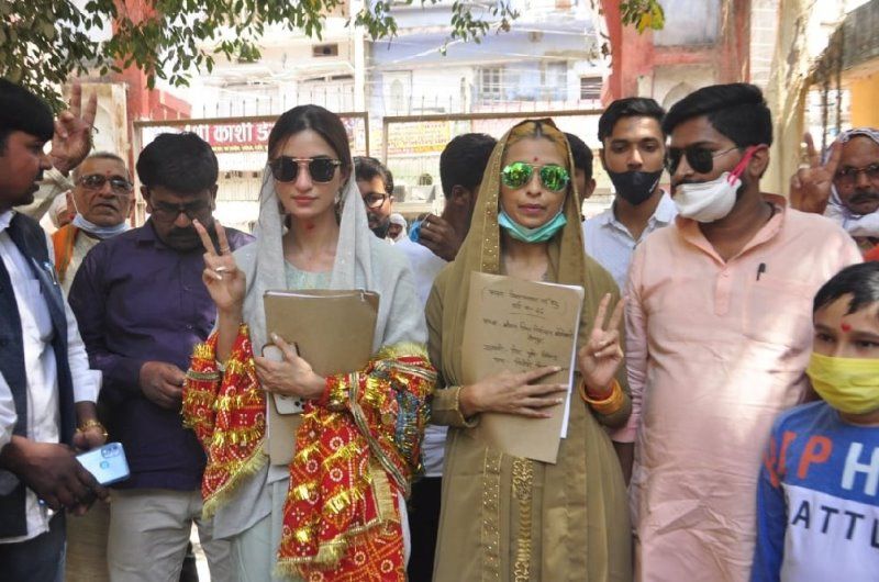 Diksha Singh after filling the nomination for the UP Panchayat Election 2021