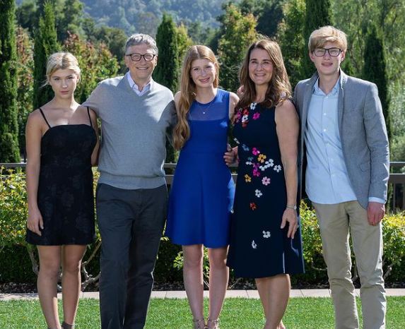 Bill gates with his family