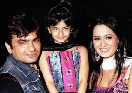 Palak Tiwari in childhood with her parents
