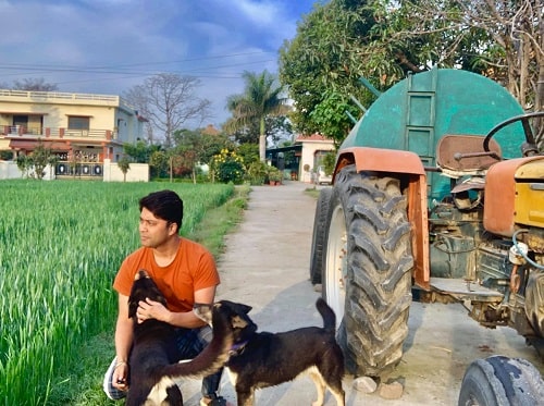 Rahul Vohra with dogs
