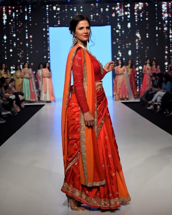 Shipra Khanna in a fashion show