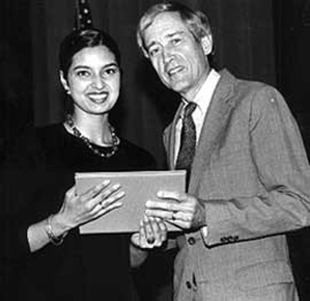Columbia University President George Rupp presents Jhumpa Lahiri with The 2000 Pulitzer Prize in Fiction