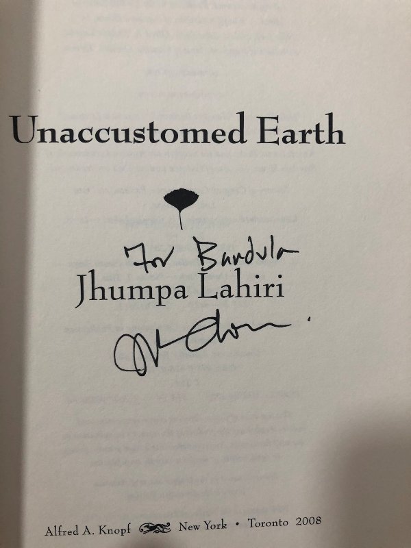 Jhumpa Lahiri's autograph on the first page of a book written by her