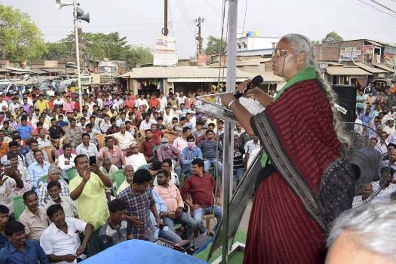 Medha Patkar delivering a speech at a movement in West Bengal
