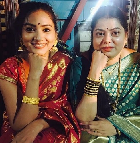 Pallavi Subhash with her sister