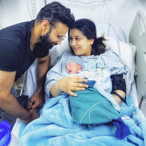 Rahim Pardesi with his second wife and son