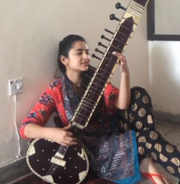 Yumna Zaidi playing the Sitar
