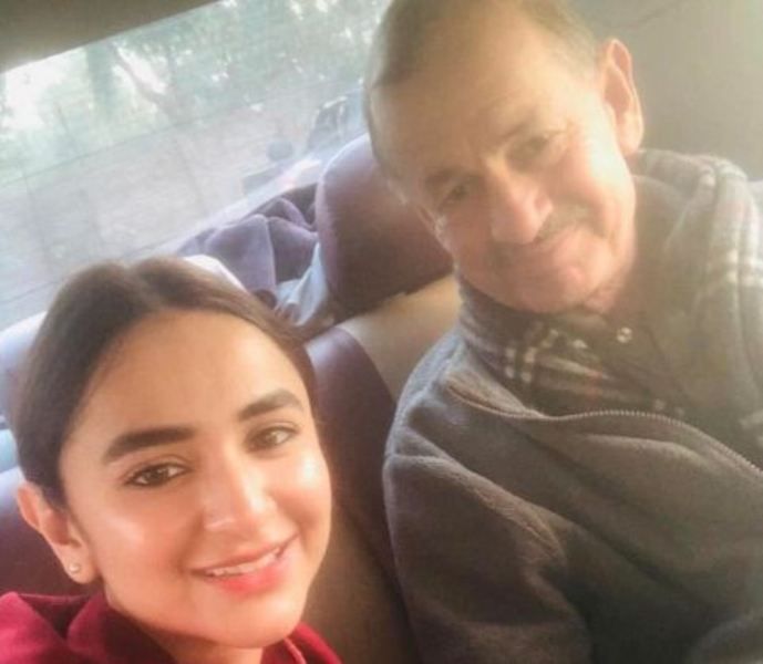 Yumna Zaidi with her father