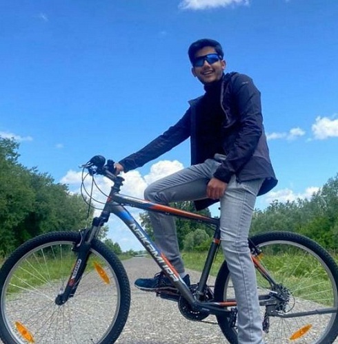 Aishwary Pratap Singh Tomar while cycling