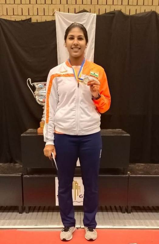 Bhavani Devi while showing her Silver medal in Women's Sabre at the Tournoi Satellite held at Gent, Belgium