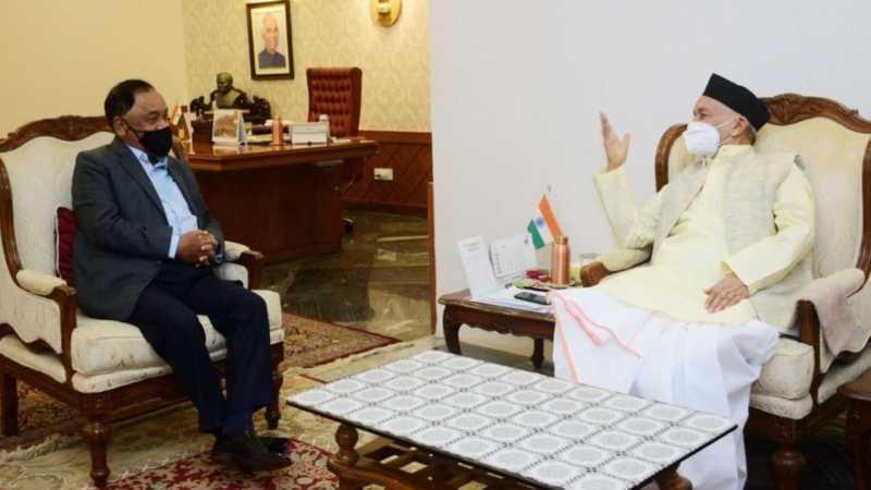 Narayan Rane while meeting Maharashtra governer and demanding President's rule in the state amid corona pandemic