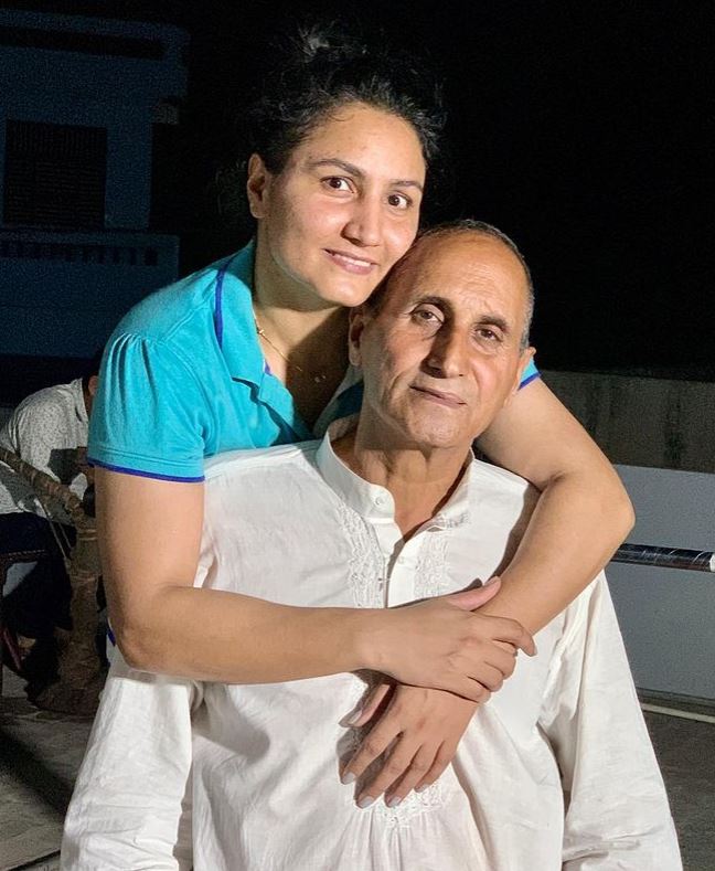Pooja Rani with her father