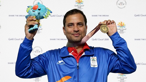 Sanjeev Rajput wearing his gold medal at the Commonwealth Games 2018