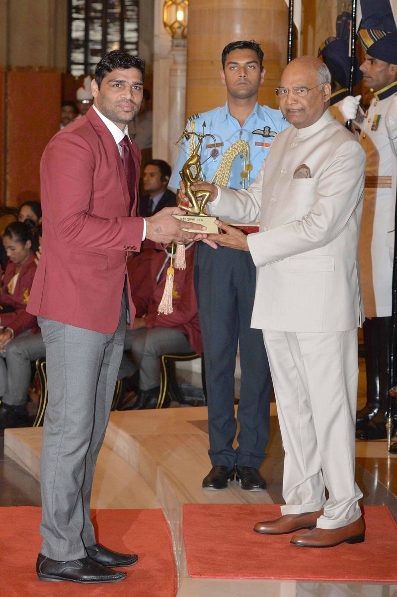 Satish Kumar receiving the Arjuna Award