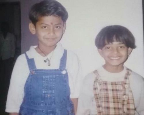 Aaditya Sawant's (Dynamo Gaming) childhood picture with his sister