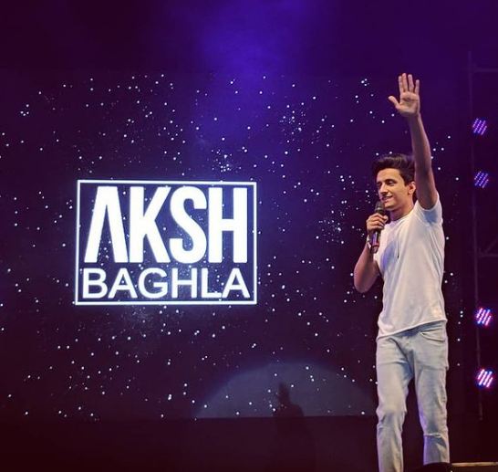 Aksh Baghla during a music concert