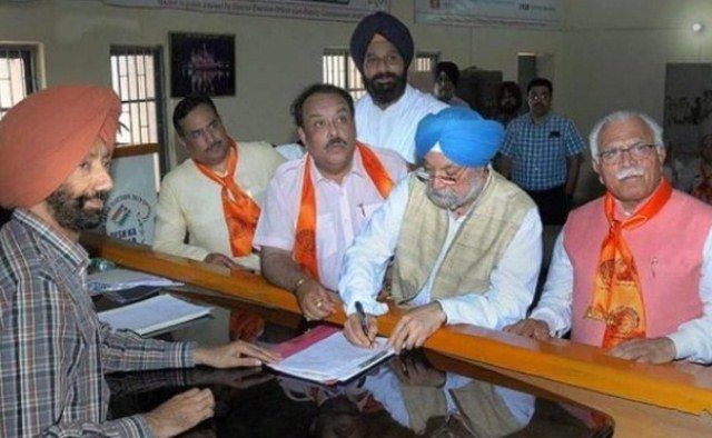 Hardeep Singh Puri filing his nominations for the 2019 General Election from the Amritsar constituency