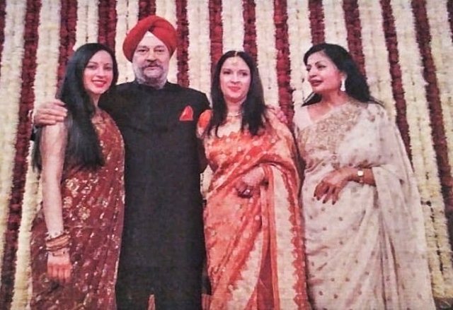Hardeep Singh Puri with his wife and daughters