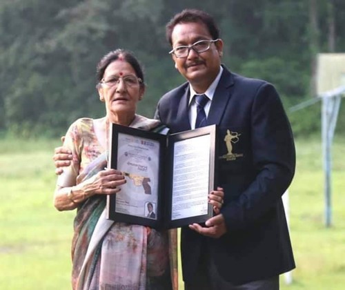 Jaspal Rana with his mother, Shyama Rana