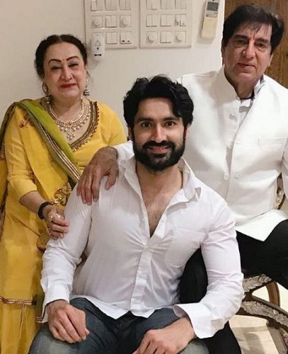 Karan Nath with his parents