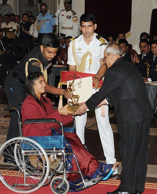 Shri Pranab Mukherjee while presenting the Arjuna Award for the year-2016 to Vinesh for Wrestling, in a glittering ceremony, at Rashtrapati Bhavan, in New Delhi