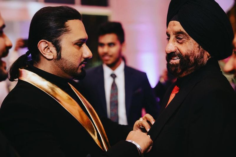 Yo Yo Honey Singh with his father