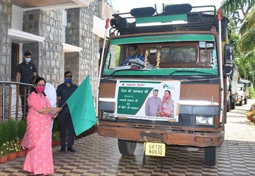 Baby Rani Maurya flagging off the truck of COVID essential supplies