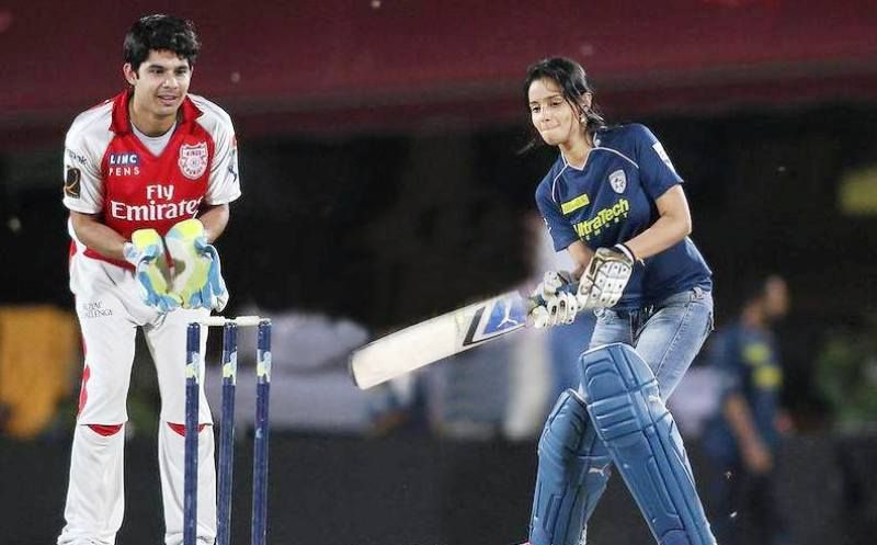 Gayatri Reddy trying her hand at batting at the IPL