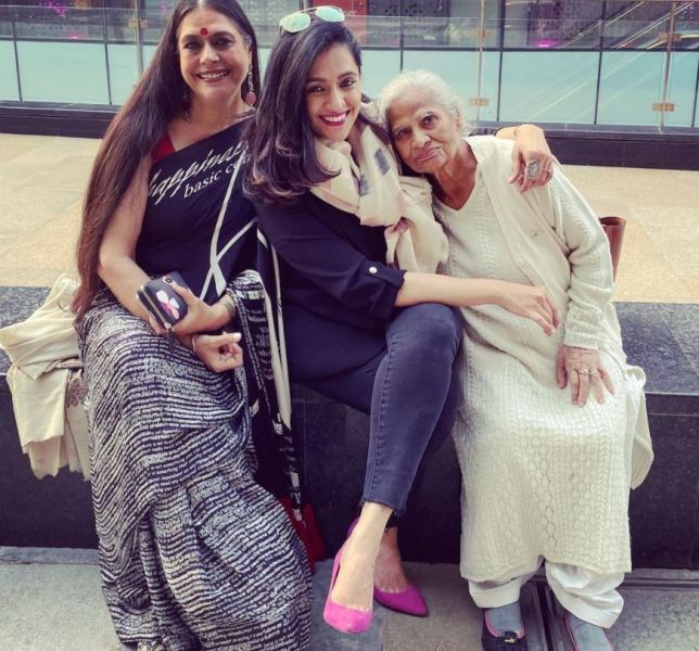 Ishita Yashvi with her mother and maternal grandmother