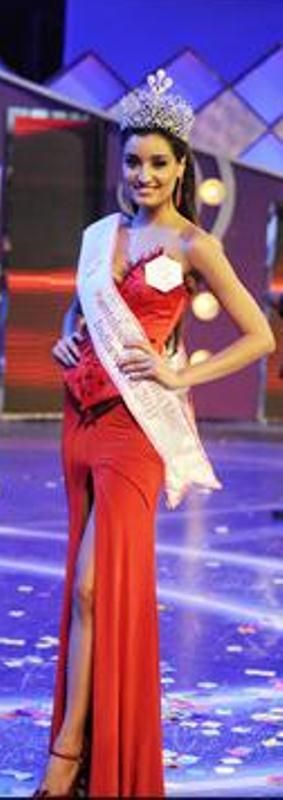 Kanishtha becomes Pantaloons Miss India