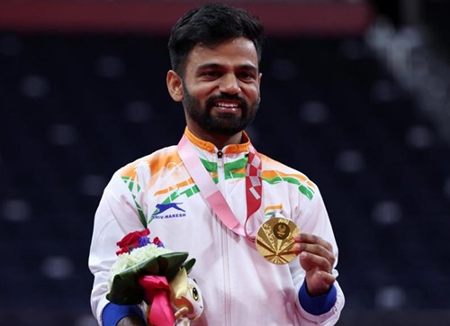 Krishna Nagar with the 2020 Summer Paralympics gold medal