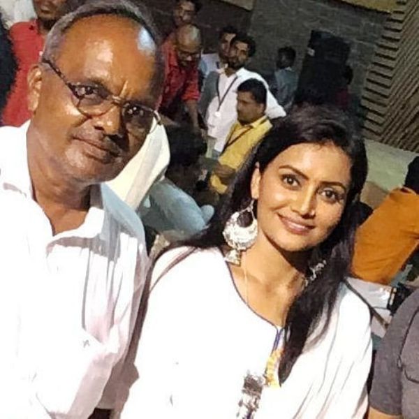  Sonali Patil with her father