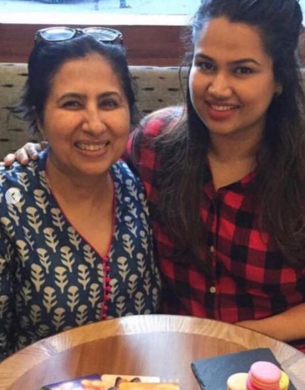 Pooja Dhingra with her mother