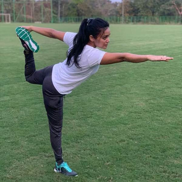 Sonali Patil performing yoga