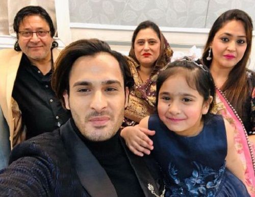Umar Riaz with his parents, sister, and niece