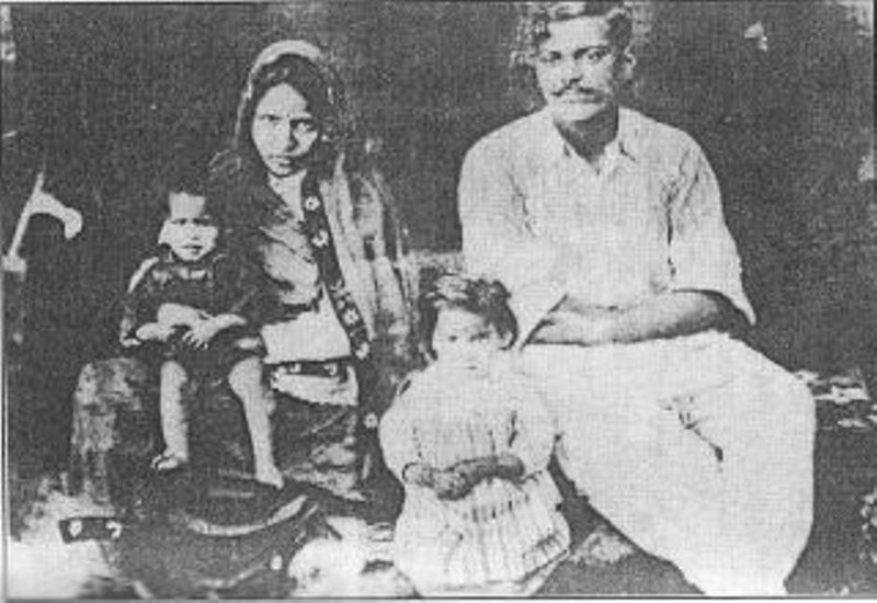 Chandra Shekhar Azad with his family