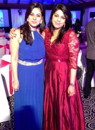 Pooja Dadlani with her sister