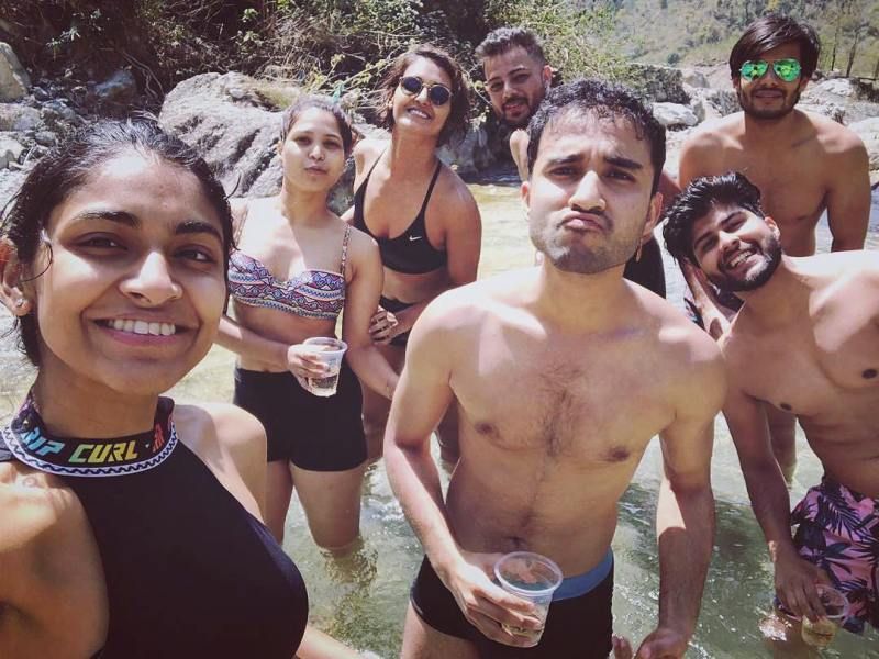 Raghav Juyal enjoying drinking alcohol with his group of friends