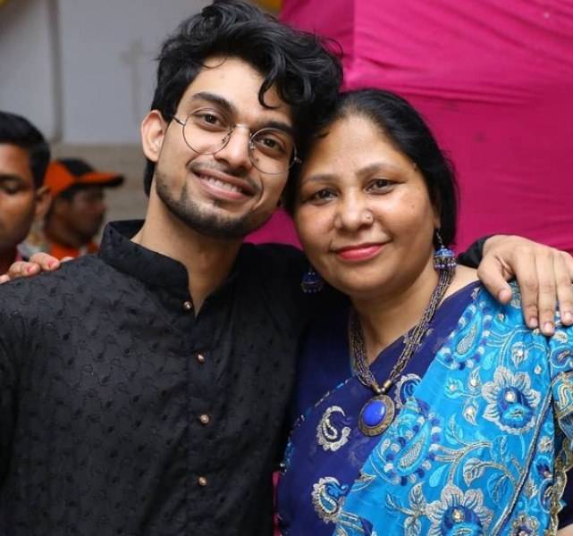 Rupesh Soni with his mother