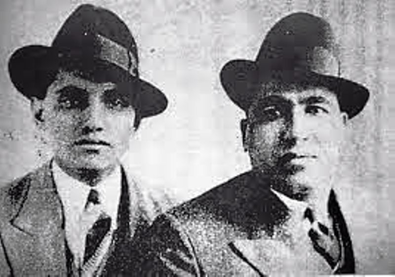 Udham Singh (right) with friend (left) in UK