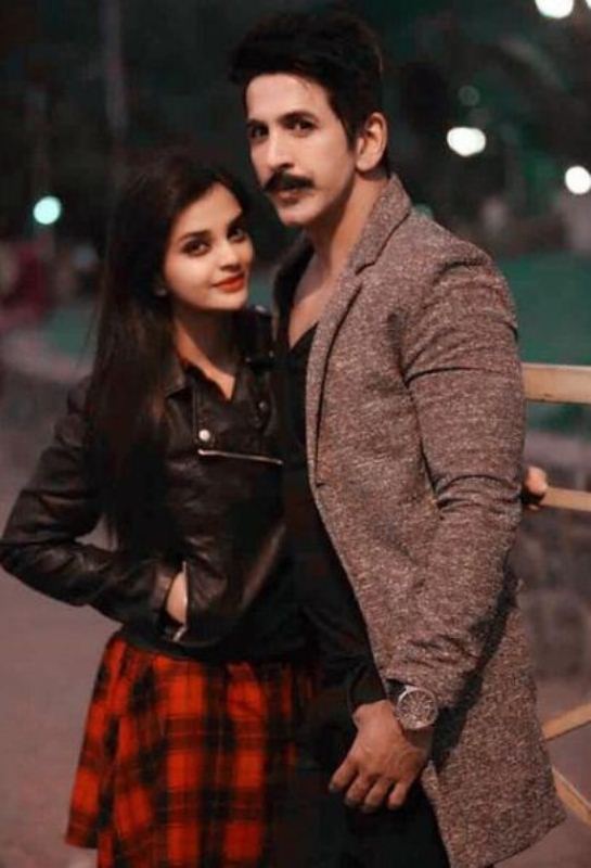 Vishal with girlfriend Payal Vijay Shetty